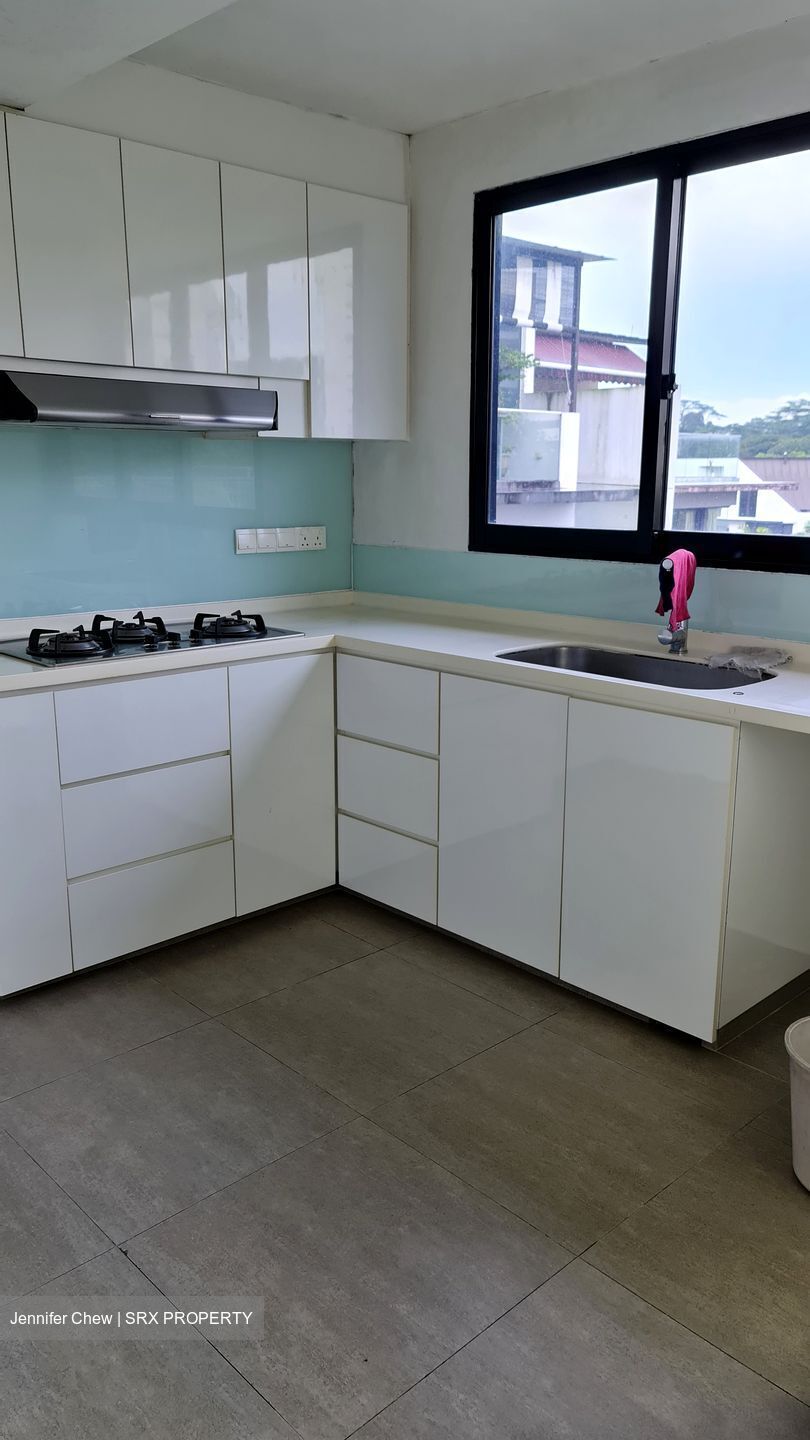 Greenmead Avenue (D11),  #500539401